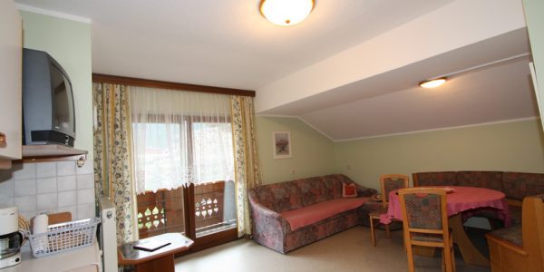 Haus Zerza Lifthaus 6-7er Apart Wohnküche